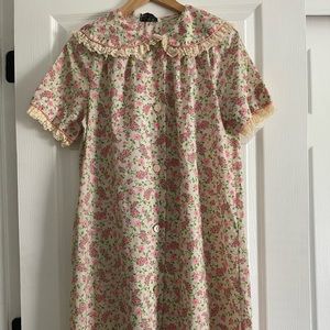 True Vintage 1960’s housecoat. Size M